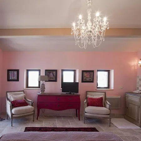 Le Pre De L'aube Bed & Breakfast