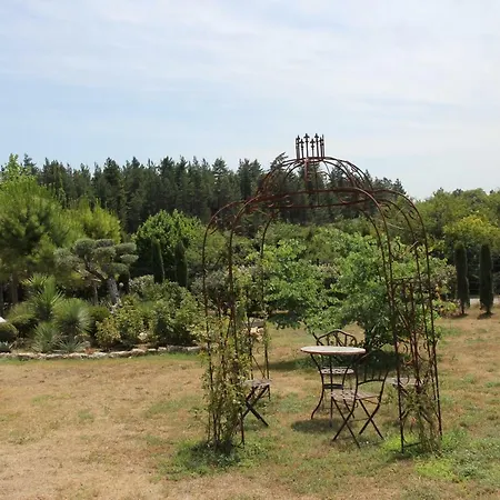 Le Pre De L'aube Bed & Breakfast Montjoyer