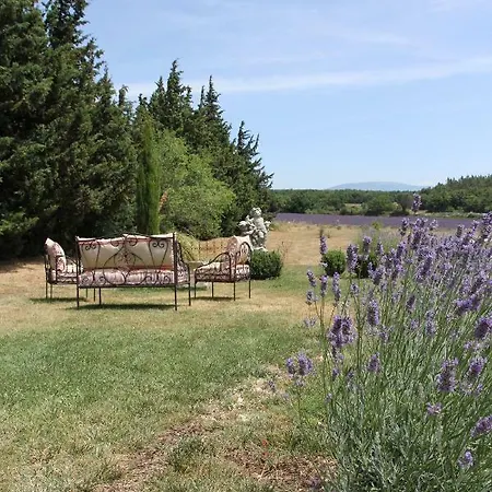 Le Pre De L'aube Bed & Breakfast 4*